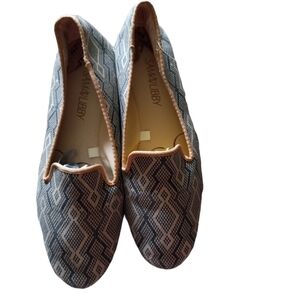 Women’s Brown Flat slip on Reptile pattern Size 10 in Excellent Used Condition
